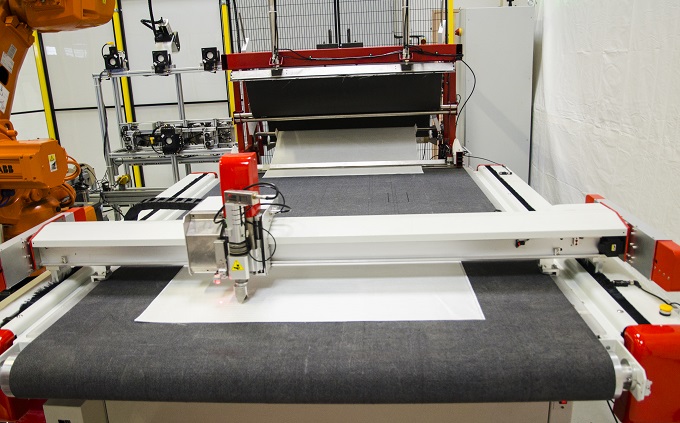 Industrial robot cutting operation